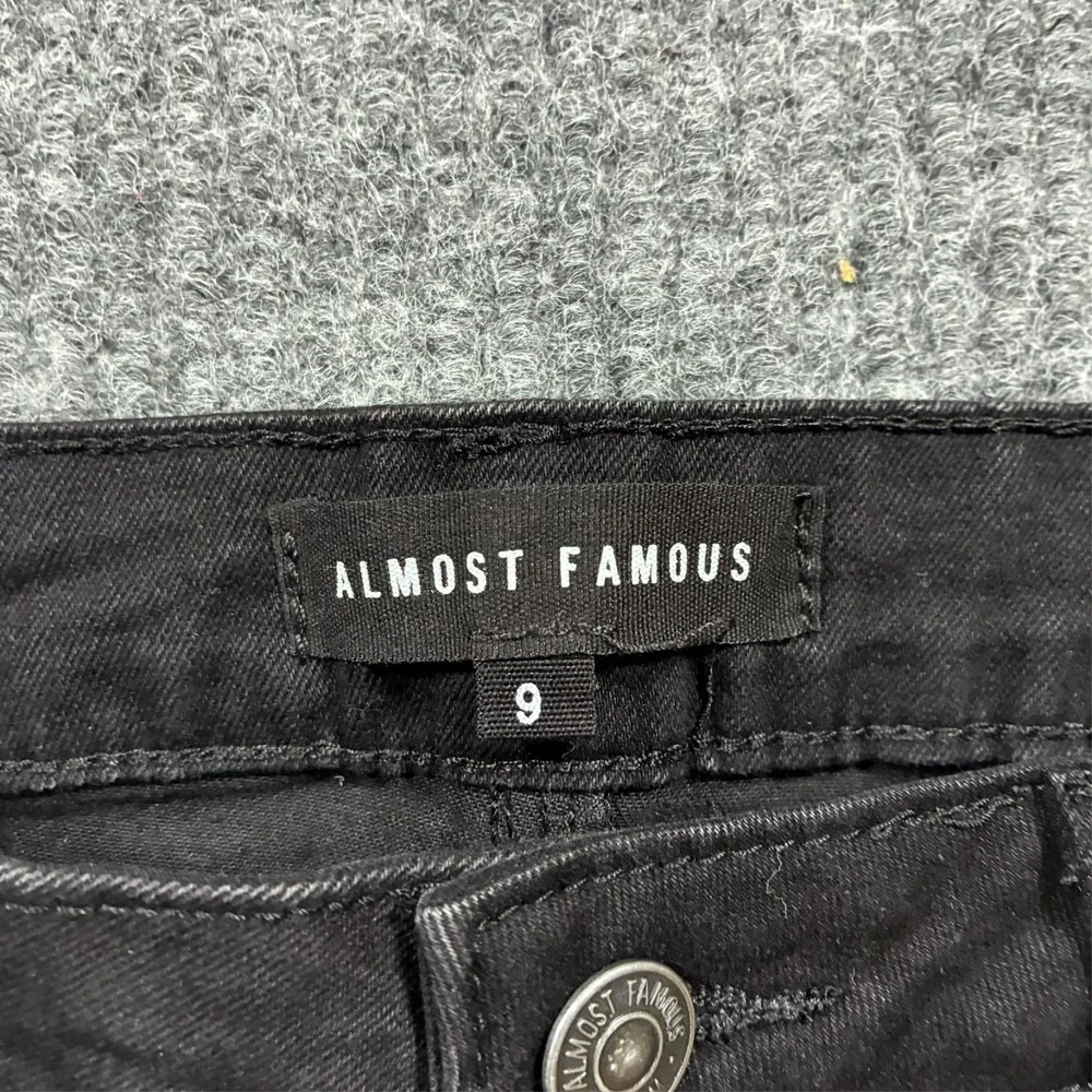 Almost Famous Womens Skinny Jeans Size 9 Black Denim Stretch Raw Hem High Rise